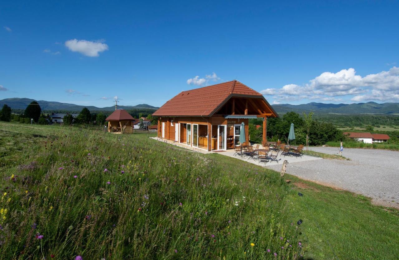 Hotel Camp The Sunrise Hill Pivka Exterior foto